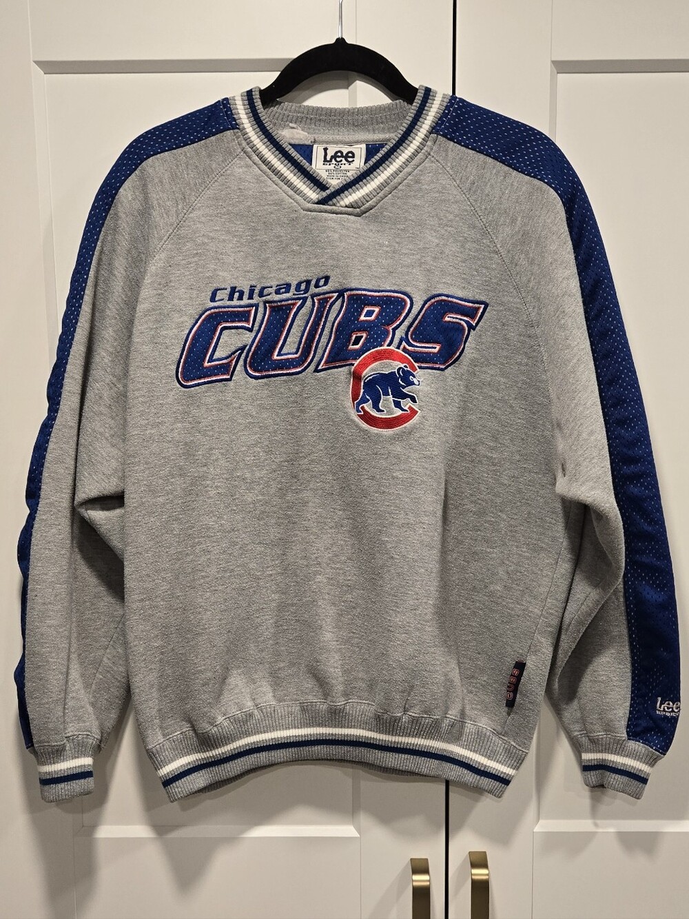 Vintage 90's MLB Lee Sport Chicago Cubs Grey & Blue Pullover Sweatshirt
